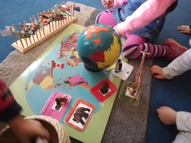 Montessori Understanding of the World Puzzle Map of the World and Globes